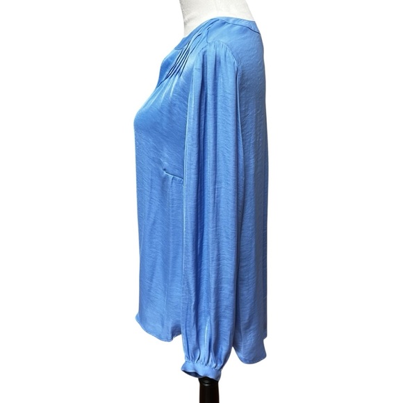 Nine West Women’s Large Light Blue Blouse Silky V-neck Polyester Flowy - Picture 4 of 8